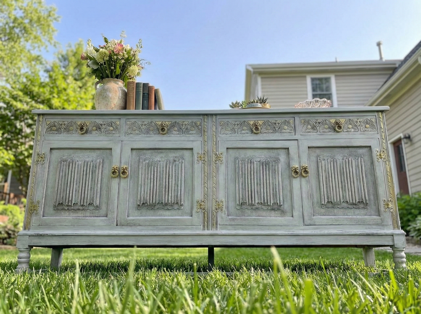 Handcrafted Vintage-Style White Sideboard – Rustic Farmhouse Storage Console